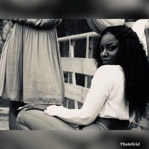 Meet your Posher, Jakila